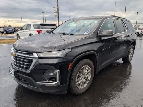 Used 2023 Chevrolet Traverse LT image 4