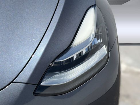 Used 2021 Tesla Model Y Long Range AWD/4WD image 9