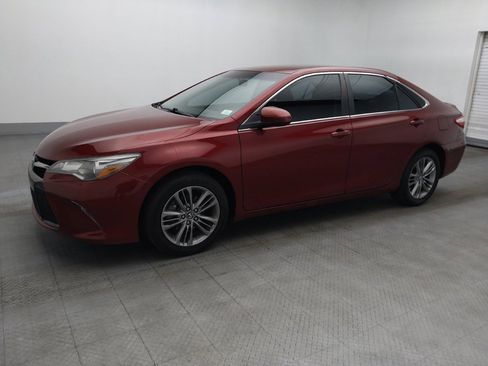 Used 2017 Toyota Camry SE FWD image 2