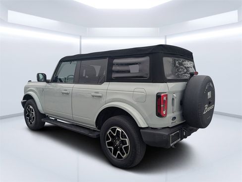 Used 2022 Ford Bronco Outer Banks image 5
