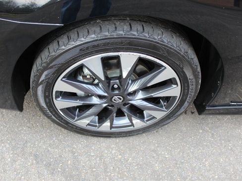 Used 2019 Nissan Sentra SR image 18