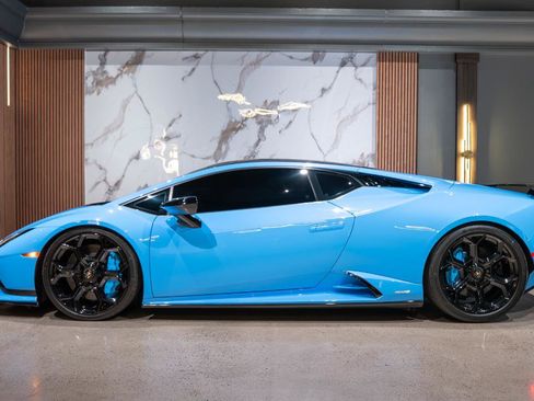 Used 2023 Lamborghini Huracan Tecnica RWD image 8