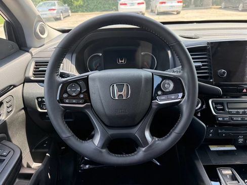 Used 2022 Honda Pilot Elite image 16