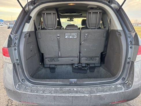 Used 2016 Honda Odyssey Touring Elite image 11