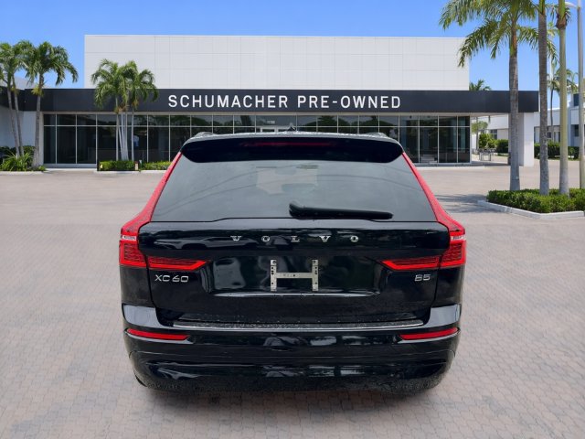 Used 2023 Volvo XC60 B5 Core w/ Climate Package FWD image 6