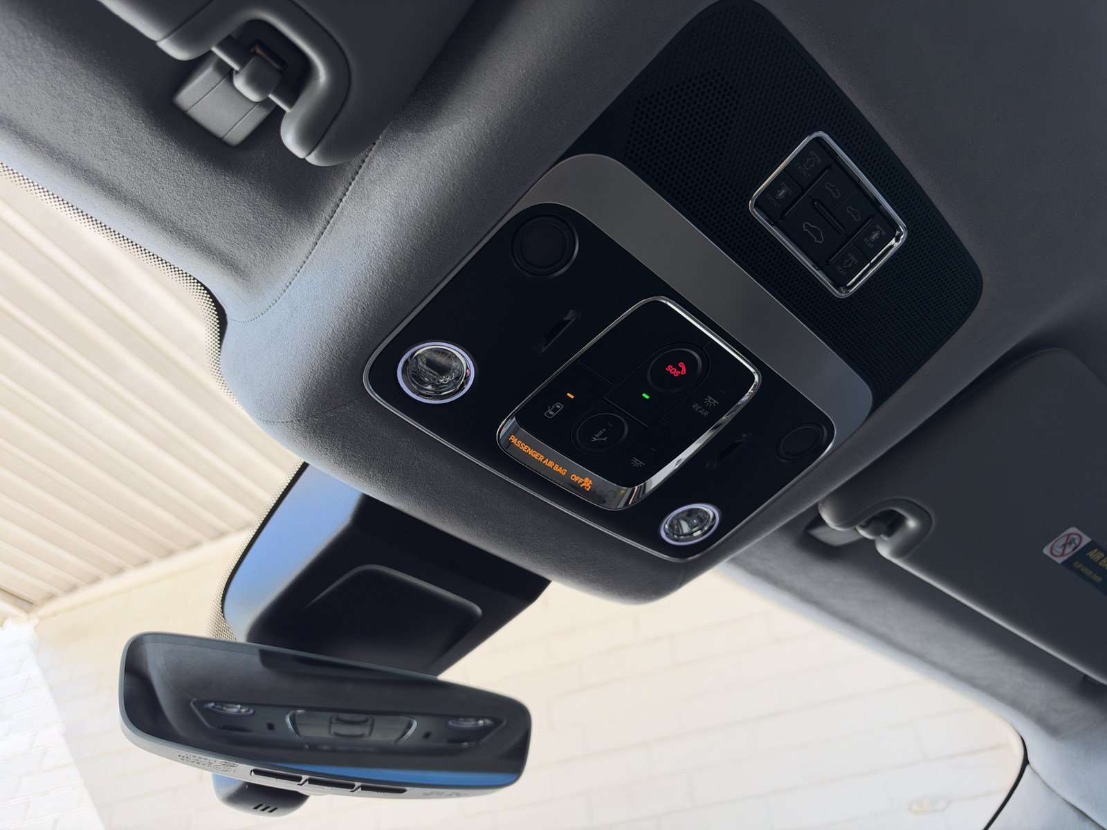 Certified 2025 Bentley Flying Spur Plug-In Hybrid AWD/4WD image 35
