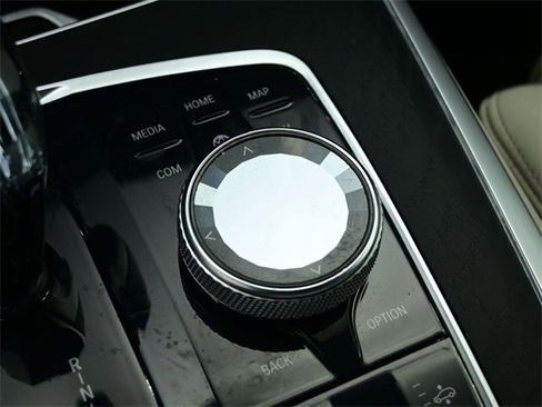 Used 2022 BMW X7 xDrive40i w/ Executive Package image 26