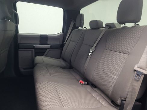 Used 2015 Ford F150 XLT image 18