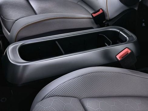 New 2025 Volkswagen ID. Buzz 1st Edition image 21