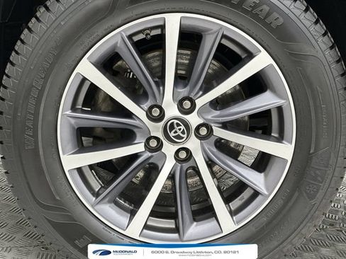 Used 2017 Toyota Highlander XLE AWD/4WD image 10
