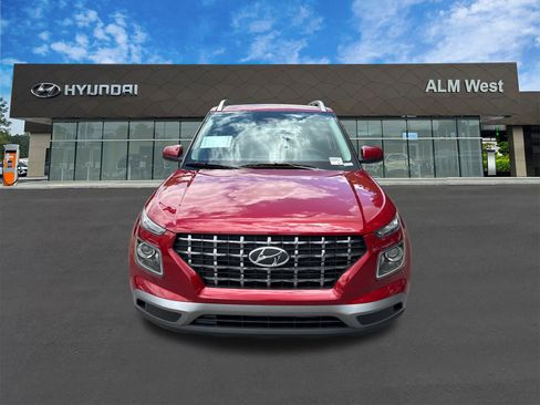 New 2025 Hyundai Venue SEL FWD image 2