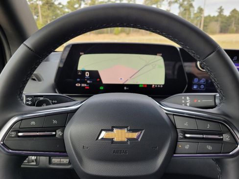 New 2025 Chevrolet Silverado EV LT image 8