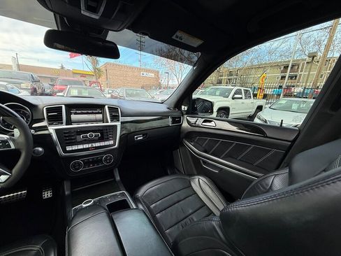 Used 2014 Mercedes-Benz GL 63 AMG 4MATIC image 16