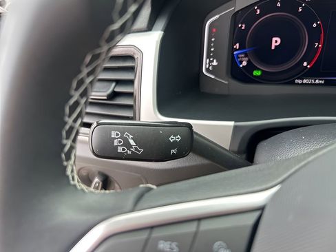 Used 2022 Volkswagen Atlas SE image 32