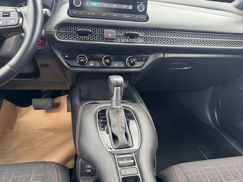 Certified 2025 Honda HR-V Sport image 9