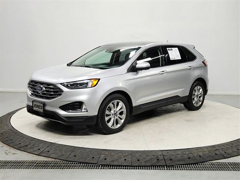 Used 2019 Ford Edge Titanium w/ Equipment Group 301A image 3