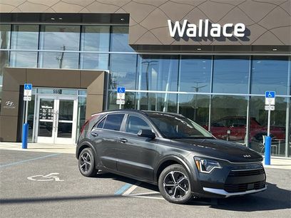 Used 2023 Kia Niro EX