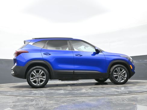 Used 2021 Kia Seltos S image 44