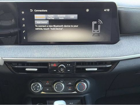 Certified 2025 Nissan Kicks SV FWD image 27