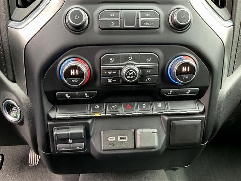 Used 2019 Chevrolet Silverado 1500 LT w/ All-Star Edition AWD/4WD image 37