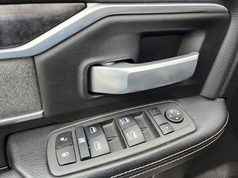 Used 2022 RAM 2500 Big Horn w/ Night Edition image 40