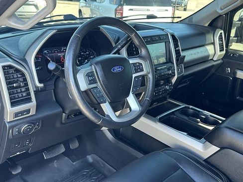 Used 2019 Ford F250 Lariat w/ Lariat Ultimate Package image 22