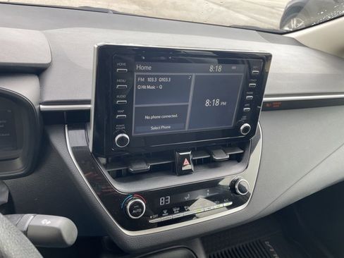 Used 2020 Toyota Corolla LE image 19