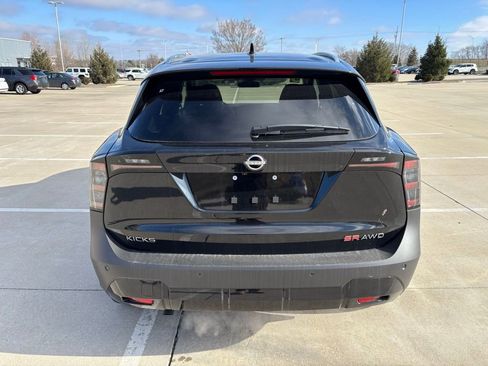 New 2025 Nissan Kicks SR w/ SR Premium Package image 6