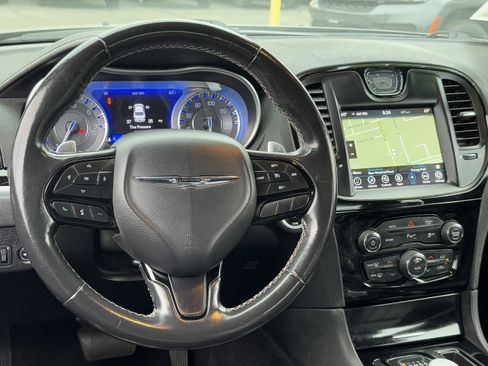 Certified 2021 Chrysler 300 S image 31