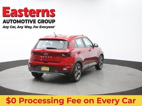 Used 2023 Hyundai Venue Limited FWD image 41
