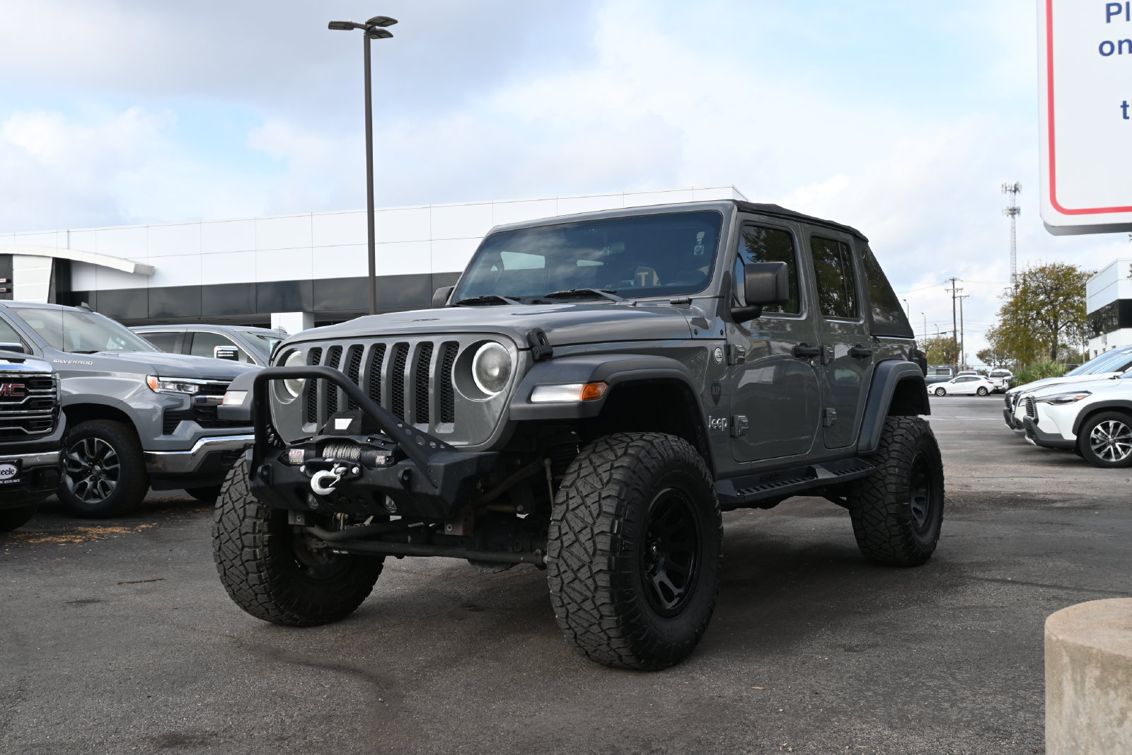 Used 2019 Jeep Wrangler Unlimited Sport S AWD/4WD image 1