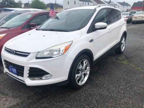 Used 2015 Ford Escape Titanium image 3
