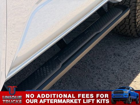 Used 2025 Toyota 4Runner SR5 AWD/4WD image 6