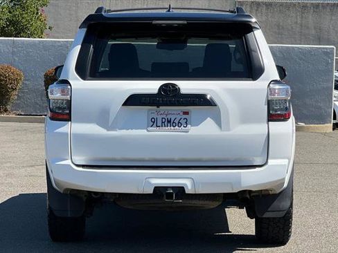 Certified 2021 Toyota 4Runner Venture w/ Moonroof Package AWD/4WD image 8