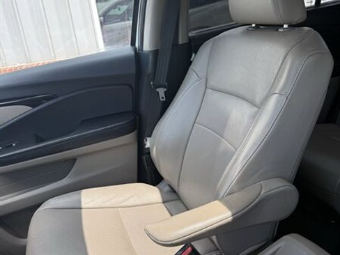 Used 2018 Honda Pilot Elite image 28