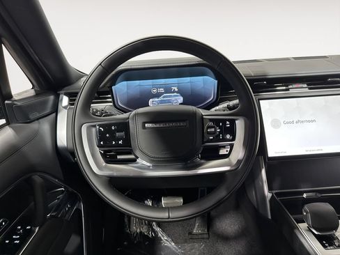 Used 2025 Land Rover Range Rover SE AWD/4WD image 12