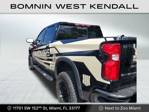 Used 2023 Chevrolet Silverado 1500 ZR2 w/ Technology Package image 4