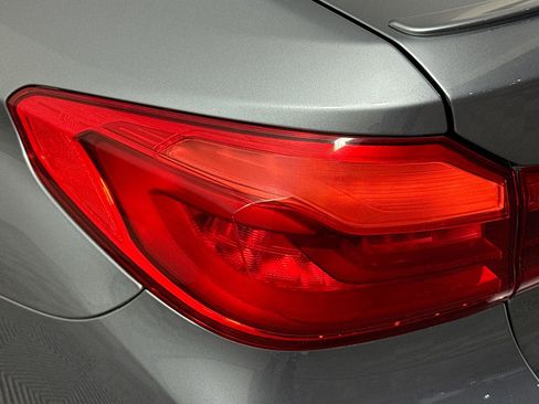 Used 2019 BMW M550i xDrive w/ Premium Package image 35