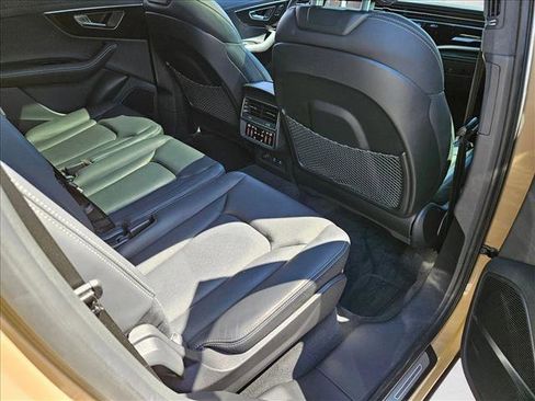 Used 2025 Audi Q7 3.0T Prestige w/ Prestige Package image 22