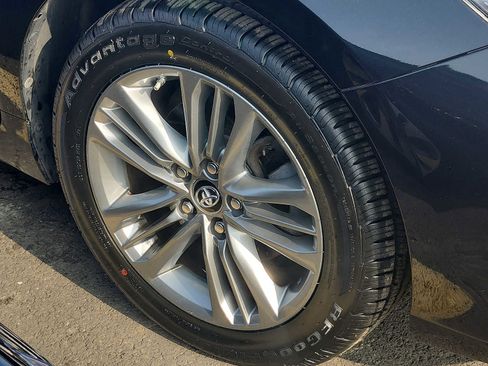 Used 2017 Toyota Camry SE image 7