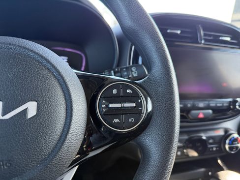 Used 2023 Kia Soul S image 18