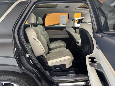 Used 2023 Hyundai Palisade Limited w/ Cargo Package AWD/4WD image 19