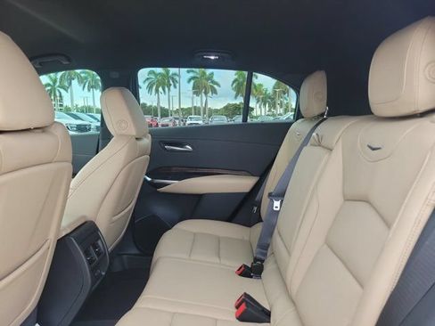 Used 2025 Cadillac XT4 Premium Luxury FWD image 19