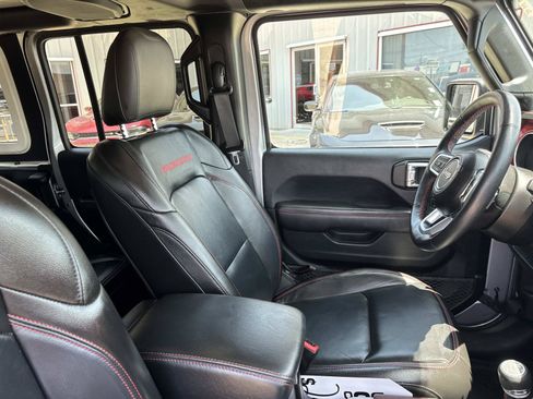 Used 2018 Jeep Wrangler Unlimited Rubicon AWD/4WD image 10