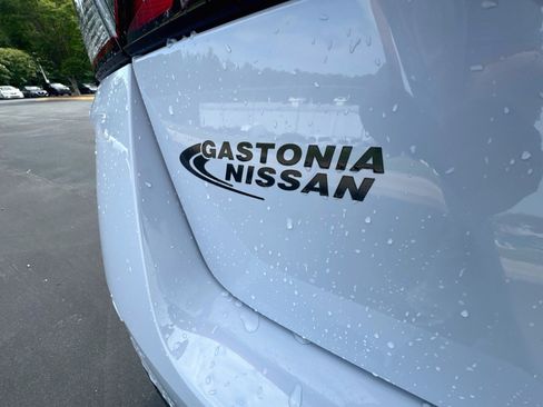 Used 2025 Nissan Versa SR w/ Trunk Package FWD image 35