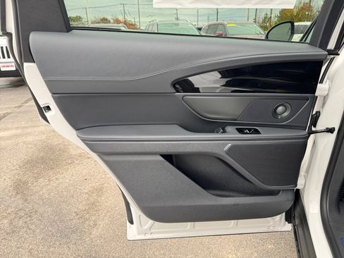 New 2026 Lincoln Nautilus Premier w/ Equipment Group 102A image 25