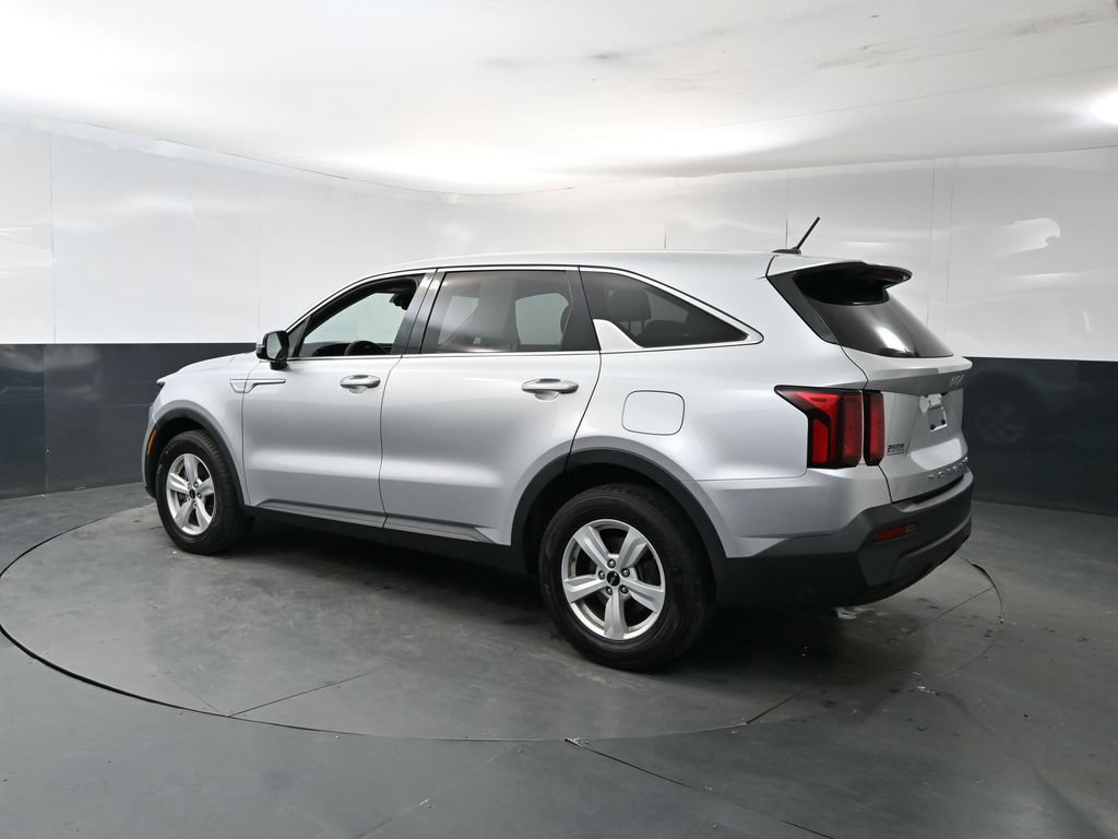 Used 2022 Kia Sorento LX FWD image 4