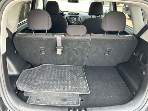 Used 2018 Kia Soul w/ Convenience Package FWD image 19