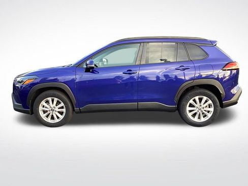 Used 2023 Toyota Corolla Cross LE AWD/4WD image 6