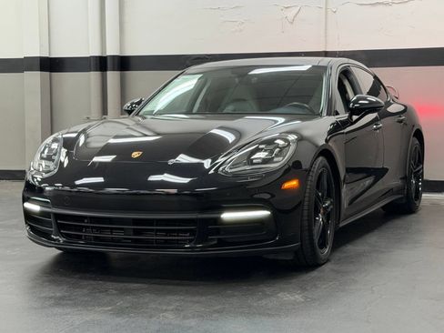 Used 2019 Porsche Panamera 4 AWD/4WD image 5